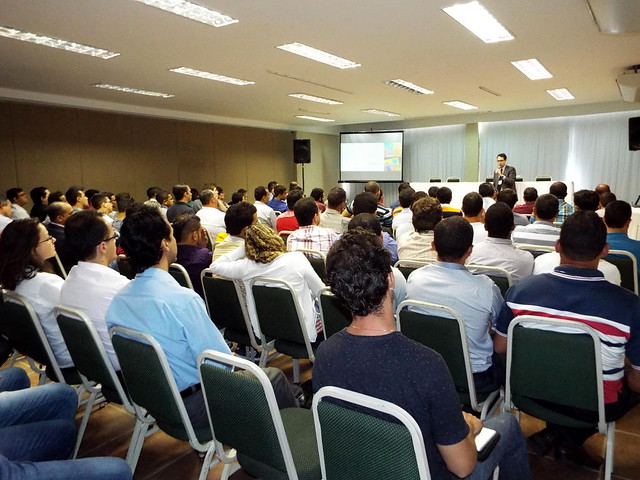 Encontro Nacional da Anid debate Inteligência artificial e o futuro do trabalho humano